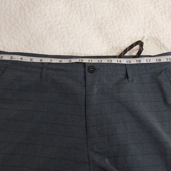 O'Neill Golf Blue Crossover Shorts - Picture 9 of 11